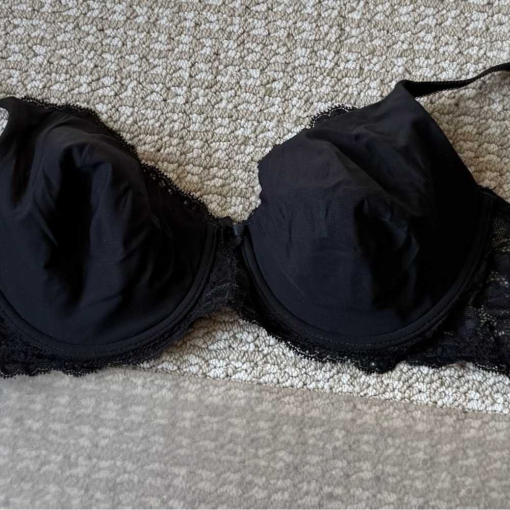 Victoria's Secret Black Lace Trim Underwire Bra